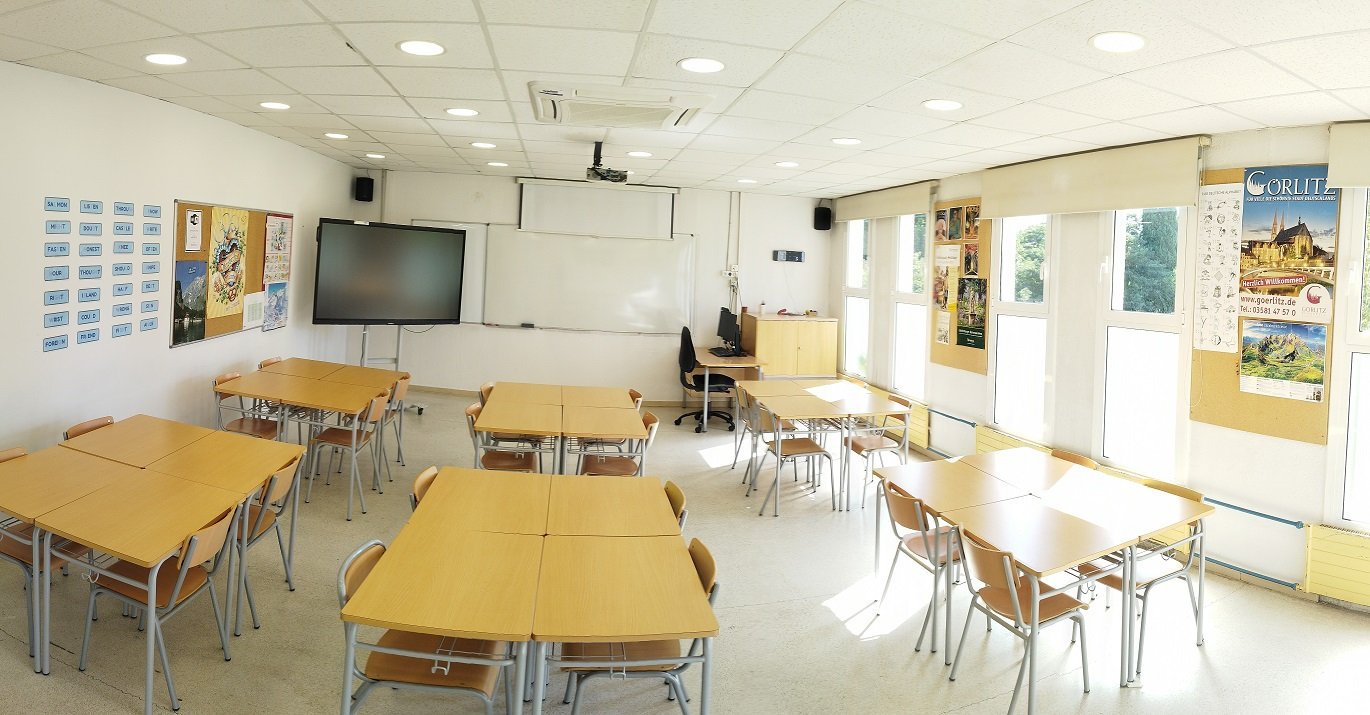 Escola Oficial d'Idiomes